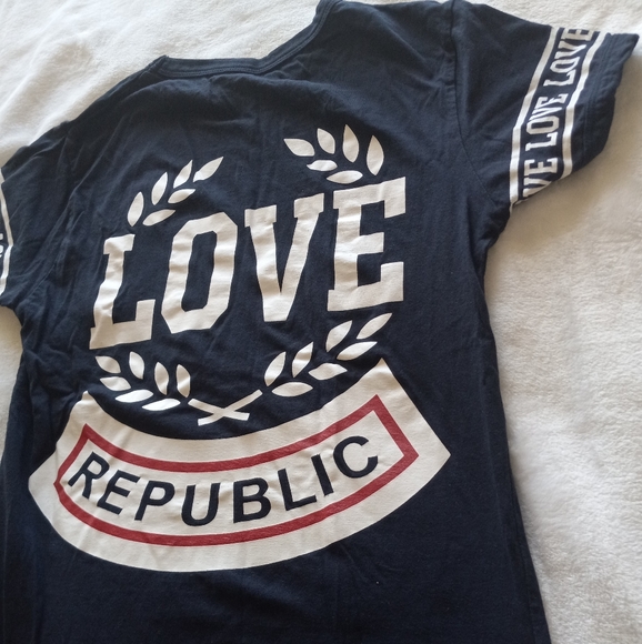 ON FIRE NAVY BLUE LOVE REPUBLIC SHORT SLEEVE SHIRT. WOMENS SIZE M. - Picture 10 of 12